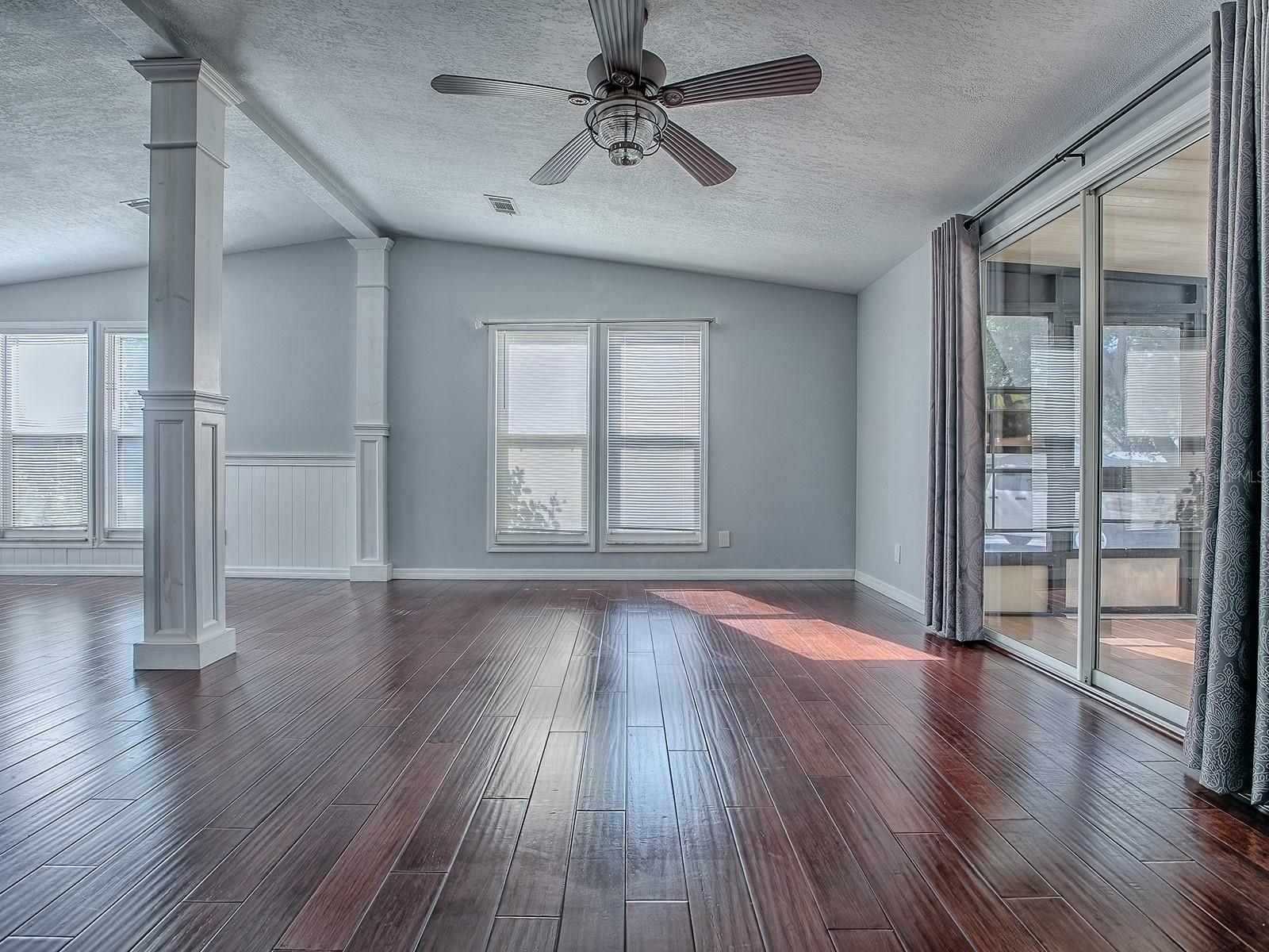 Image 16 of 44 For 518 Saint Andrews Boulevard