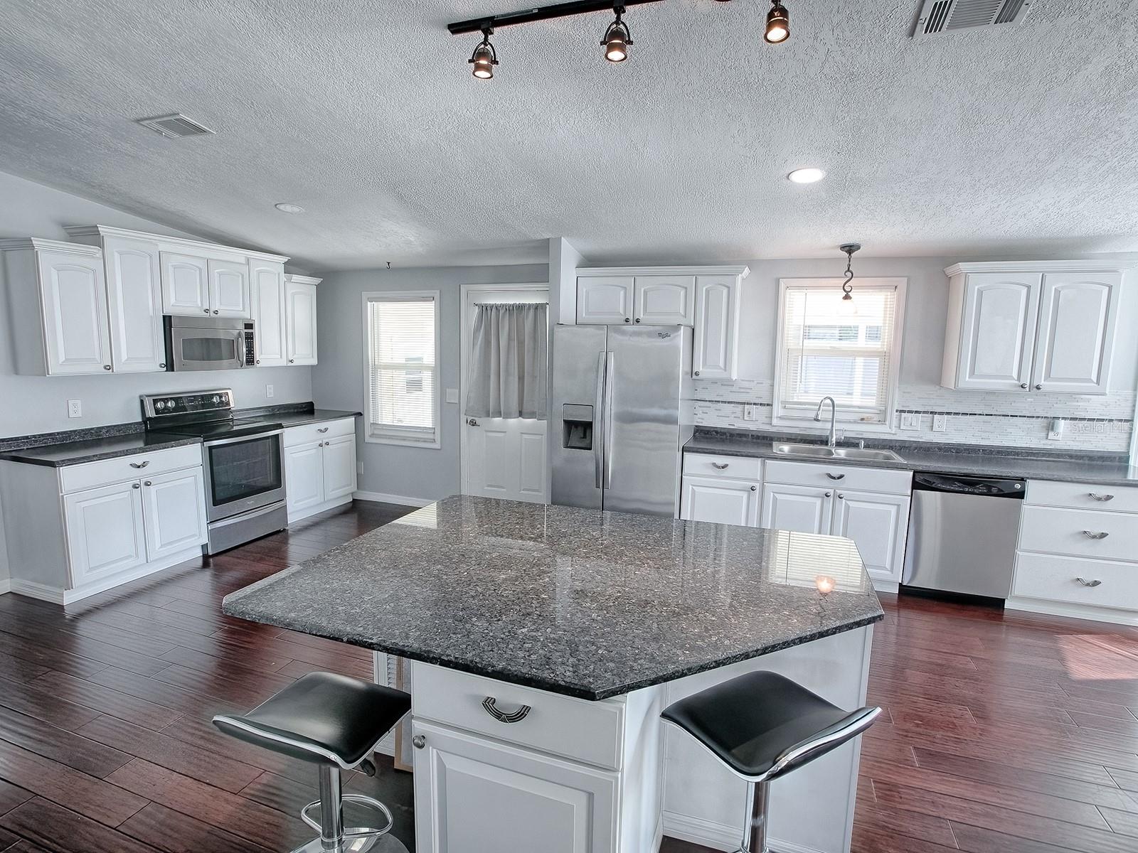 Image 19 of 44 For 518 Saint Andrews Boulevard