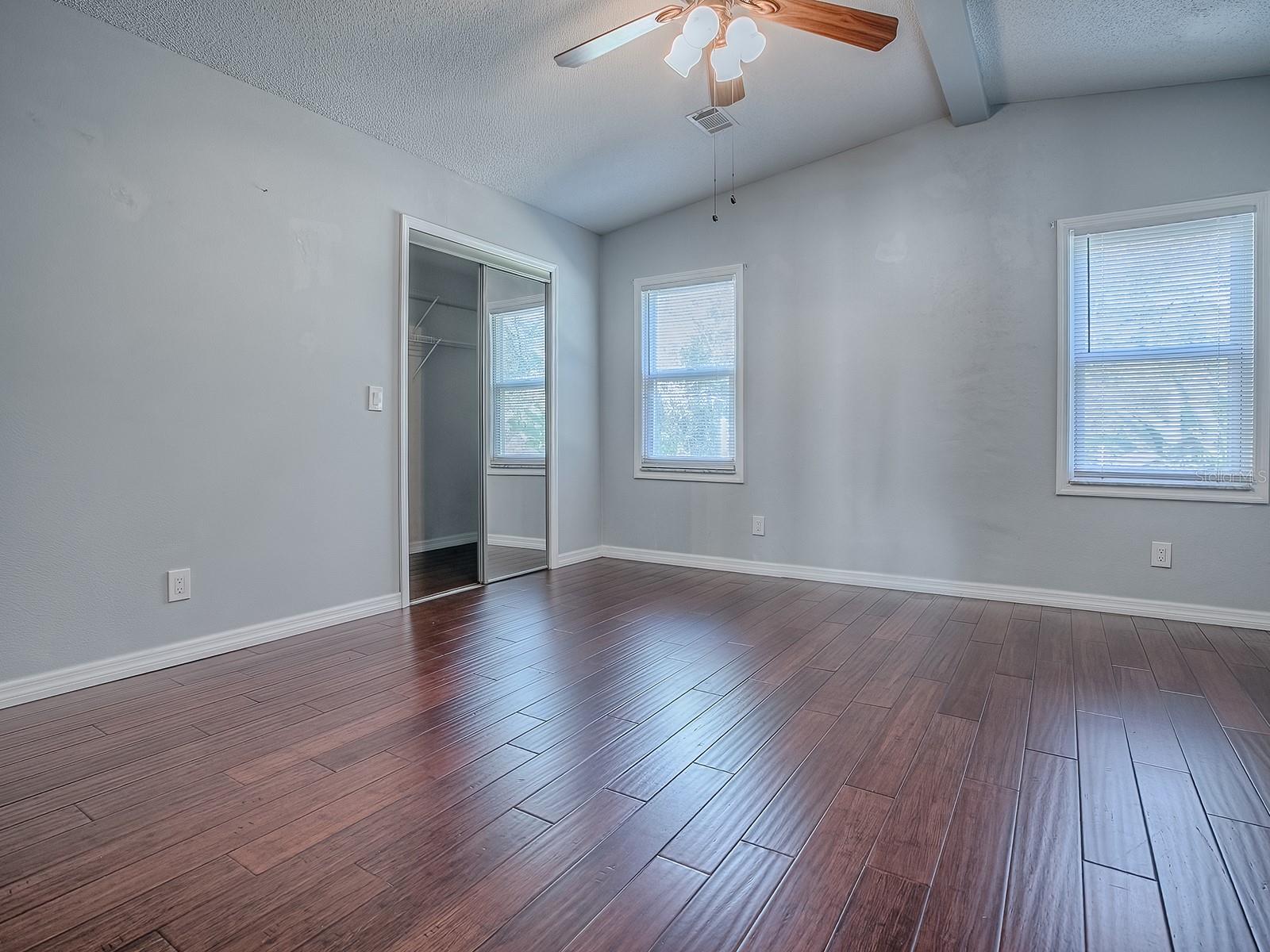 Image 28 of 44 For 518 Saint Andrews Boulevard