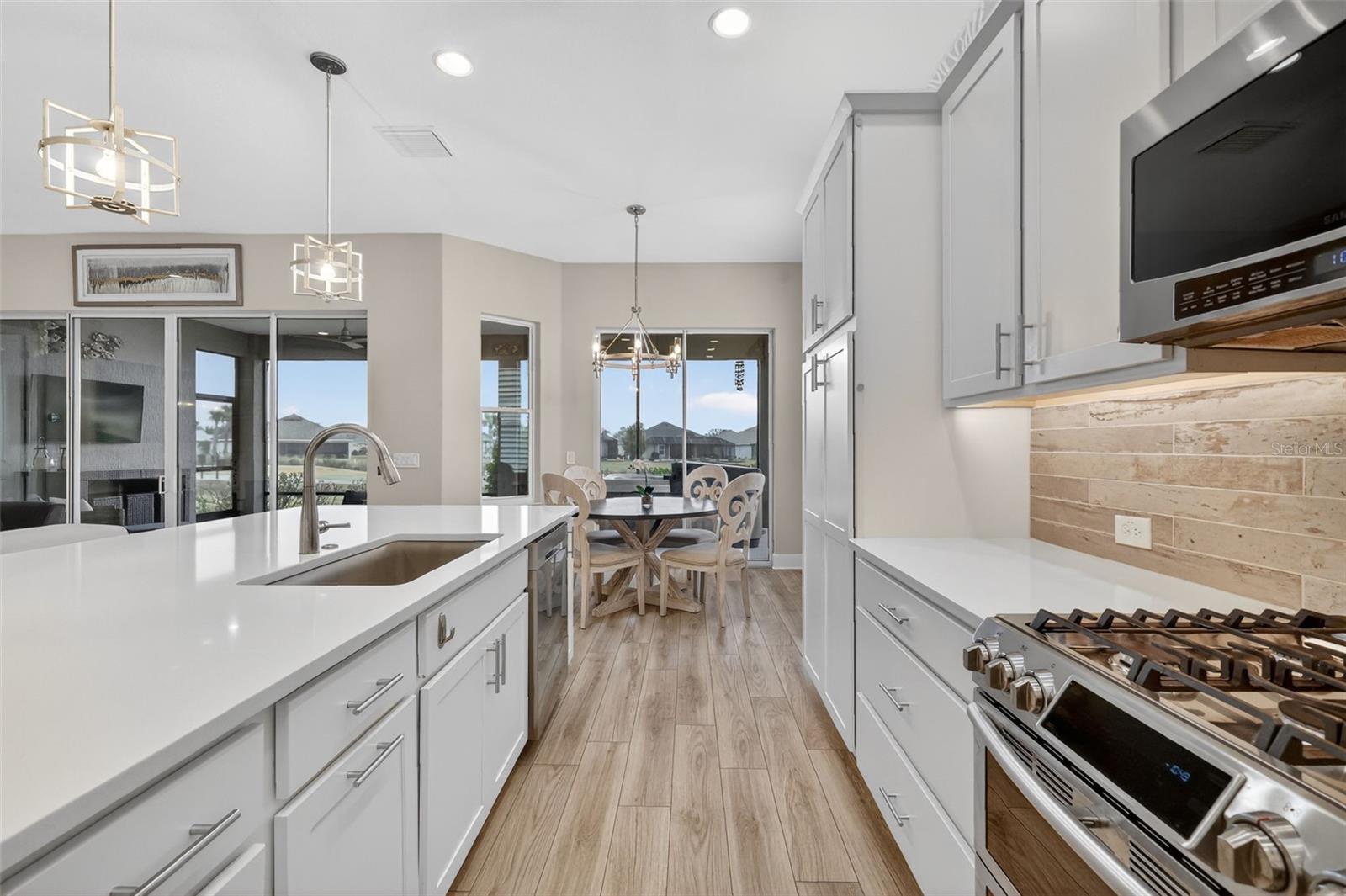 Image 11 of 43 For 2556 Spurlock Way