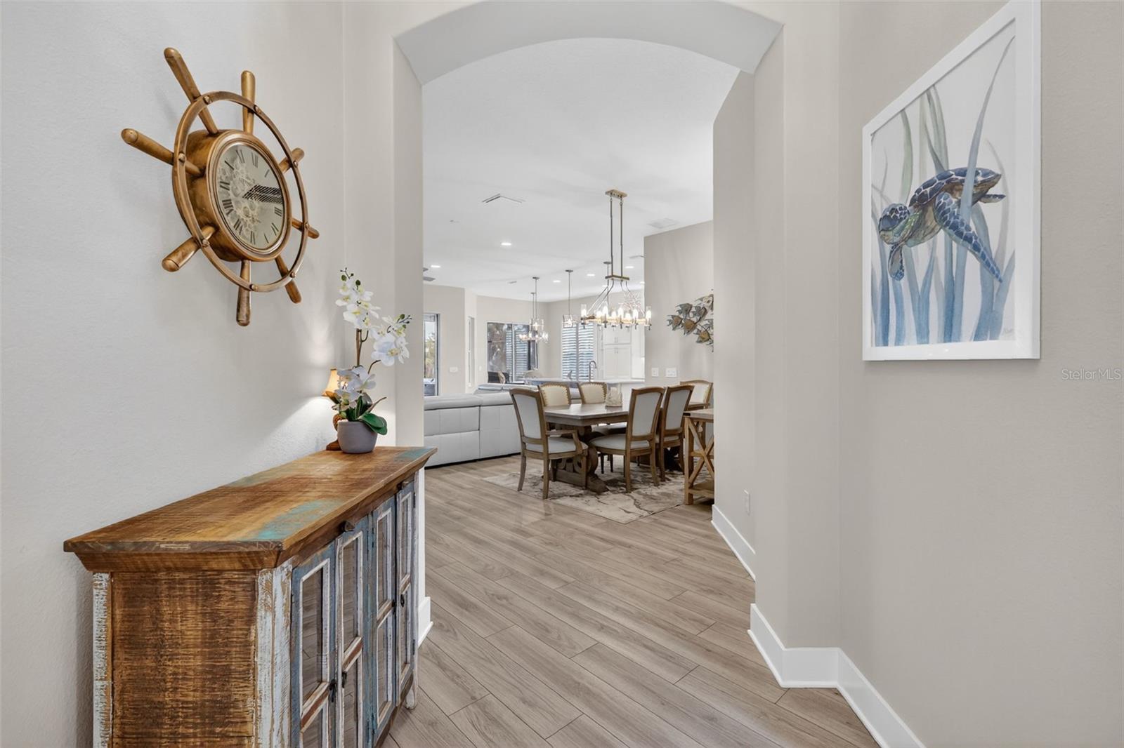 Image 8 of 43 For 2556 Spurlock Way