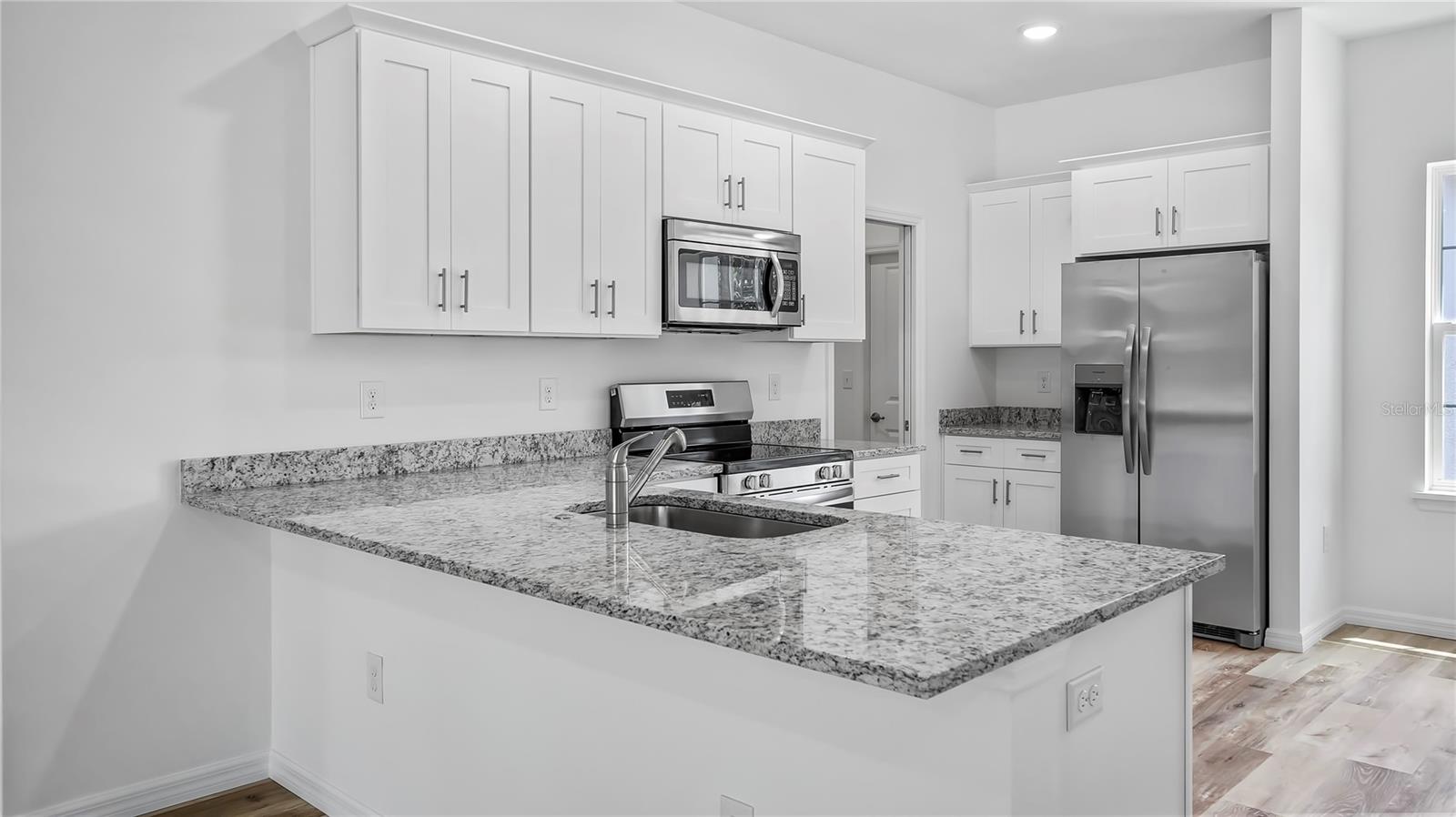 Image 11 of 28 For 401 Central Avenue