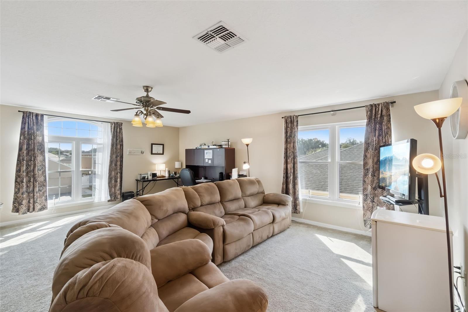 Image 11 of 35 For 7727 Newlan Drive