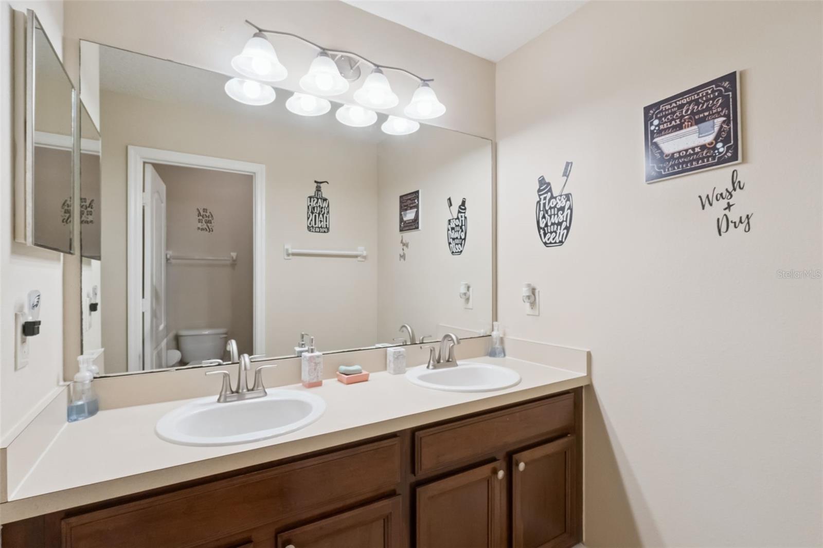 Image 29 of 35 For 7727 Newlan Drive