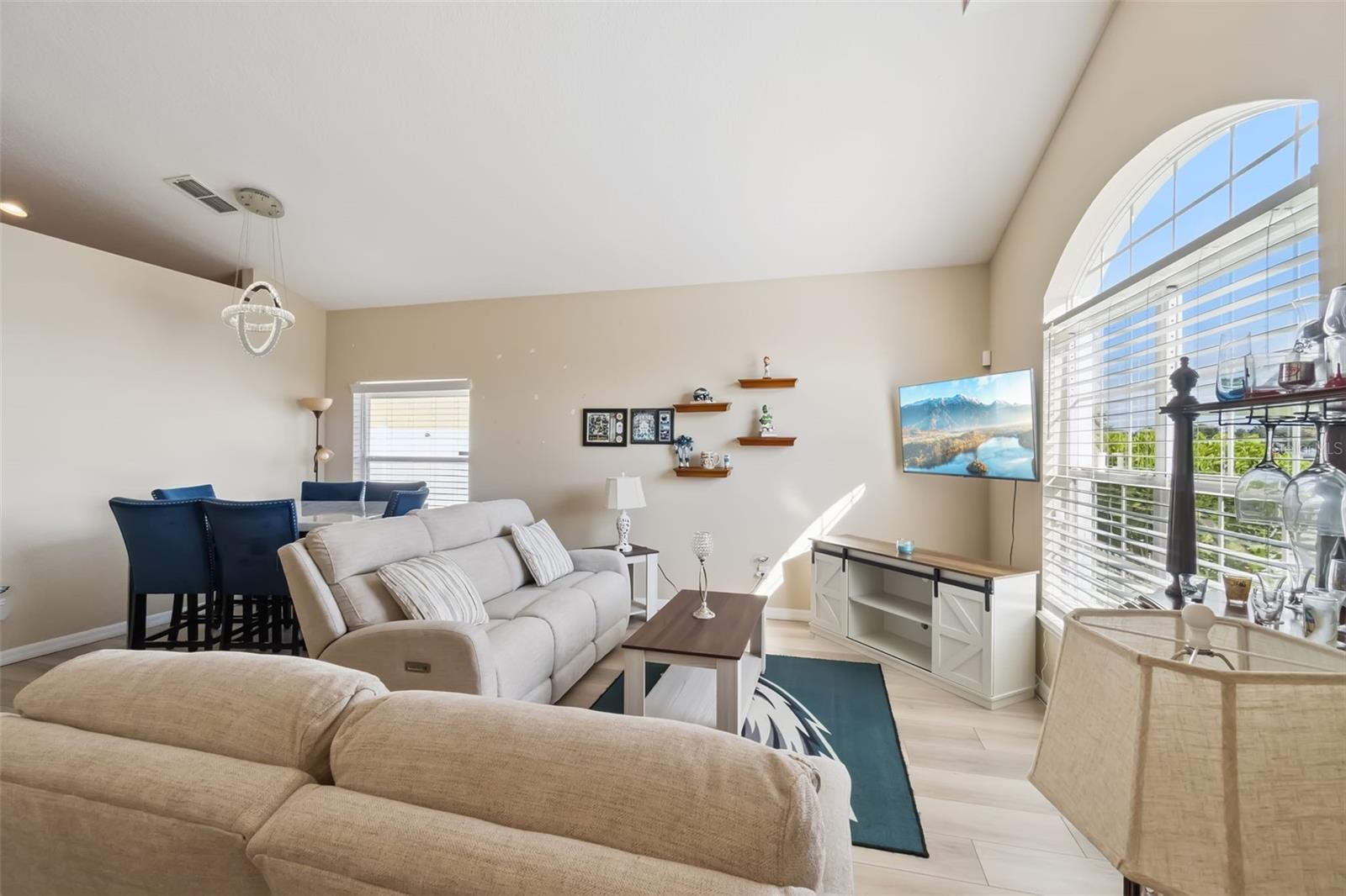 Image 5 of 35 For 7727 Newlan Drive