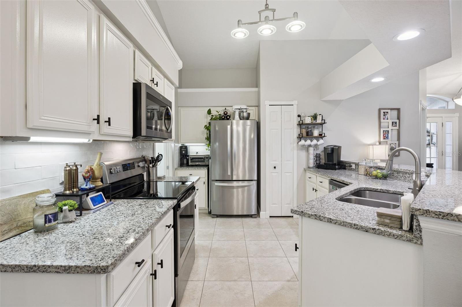 Image 13 of 35 For 16820 Rockwell Heights Lane