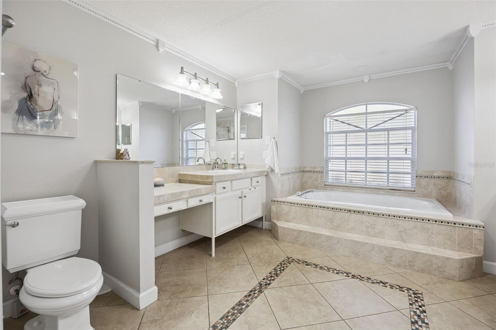 Image 18 of 35 For 16820 Rockwell Heights Lane