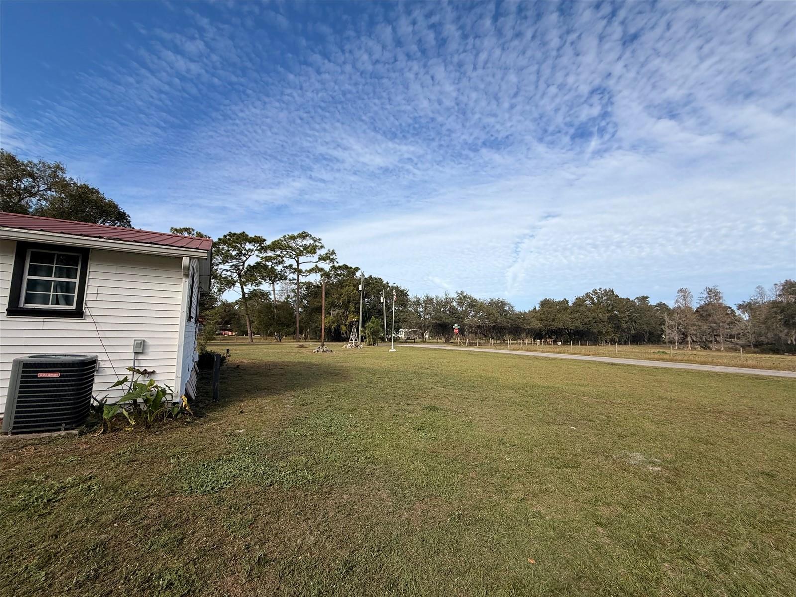 Image 5 of 24 For 13942 Mascotte Empire Road