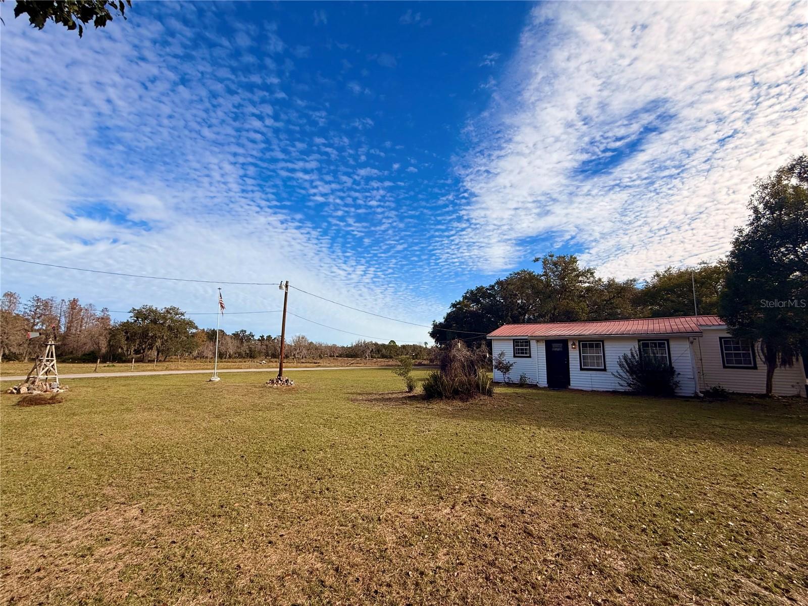 Image 7 of 24 For 13942 Mascotte Empire Road