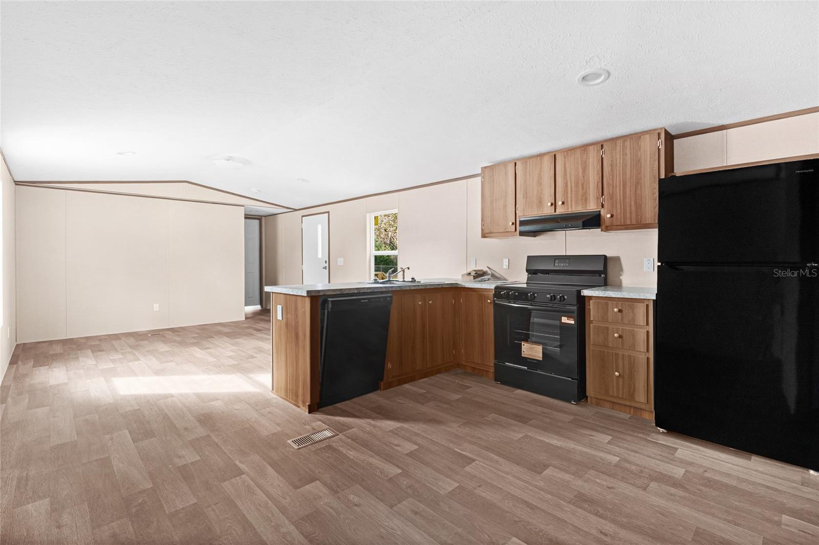 Image 9 of 26 For 4104 33rd Place