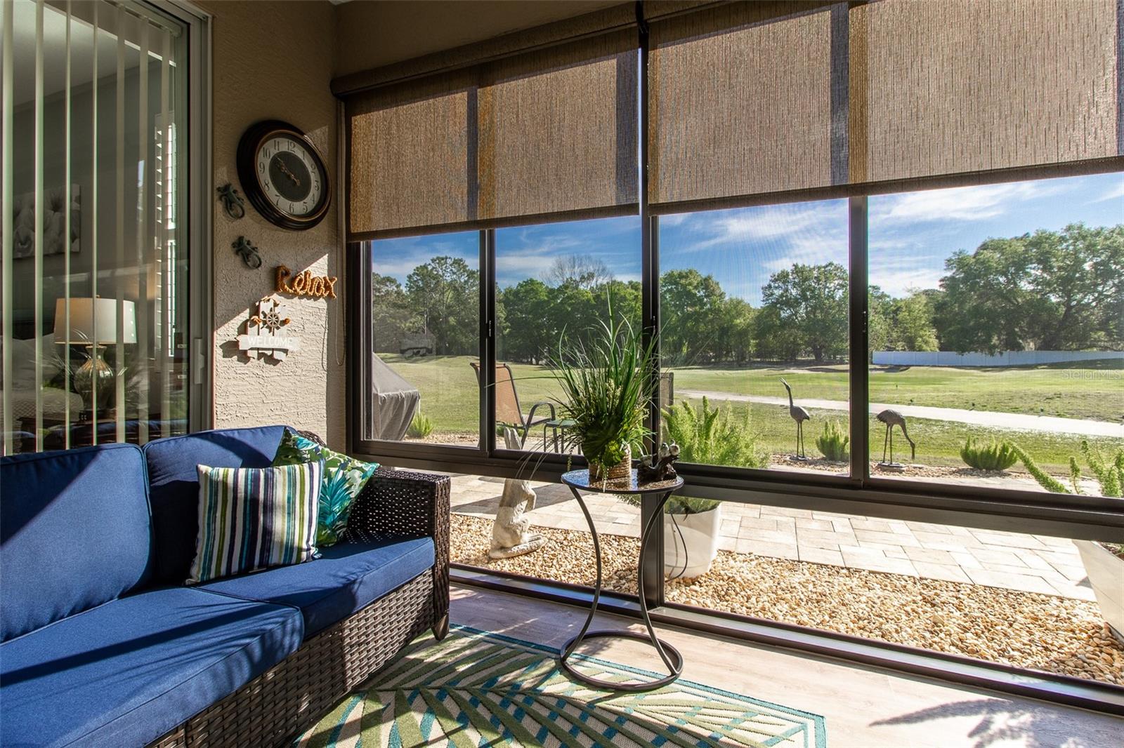 Listing photo id 24 for 16123 14th Avenue Road