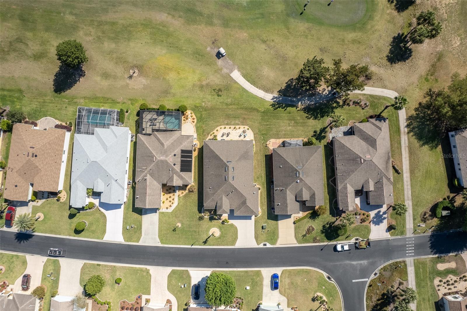 Listing photo id 58 for 16123 14th Avenue Road