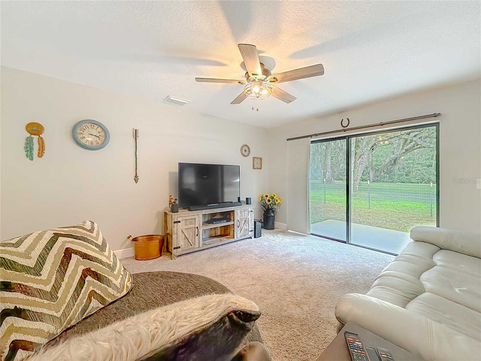 Image 15 of 47 For 27410 Velma Avenue