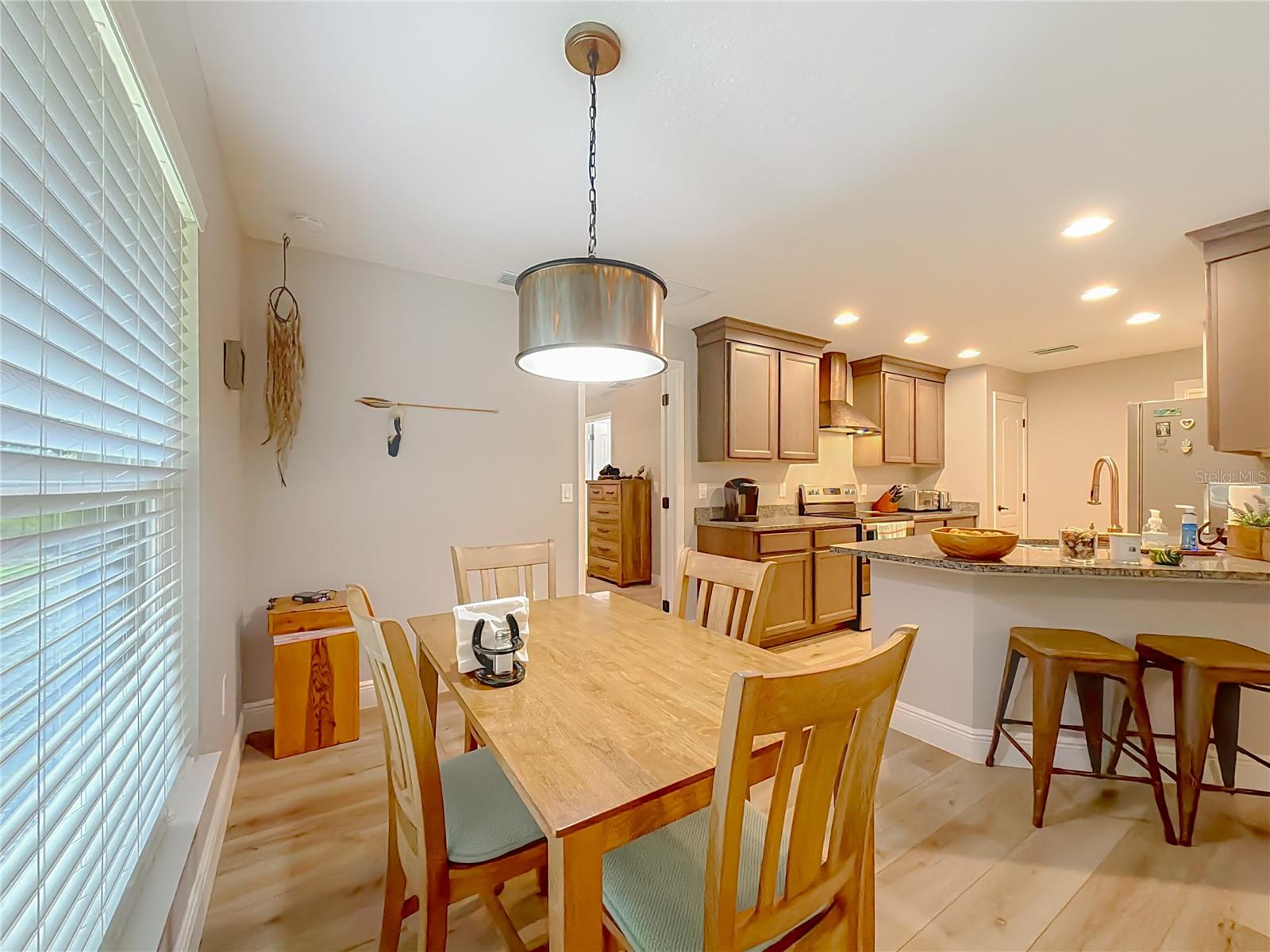 Image 17 of 47 For 27410 Velma Avenue