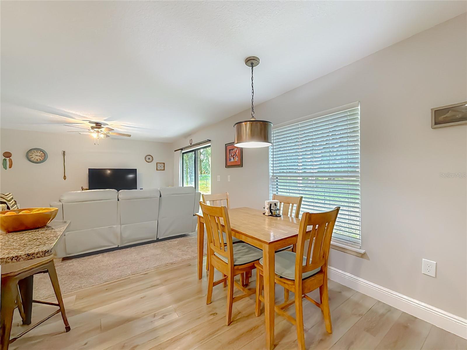 Image 18 of 47 For 27410 Velma Avenue