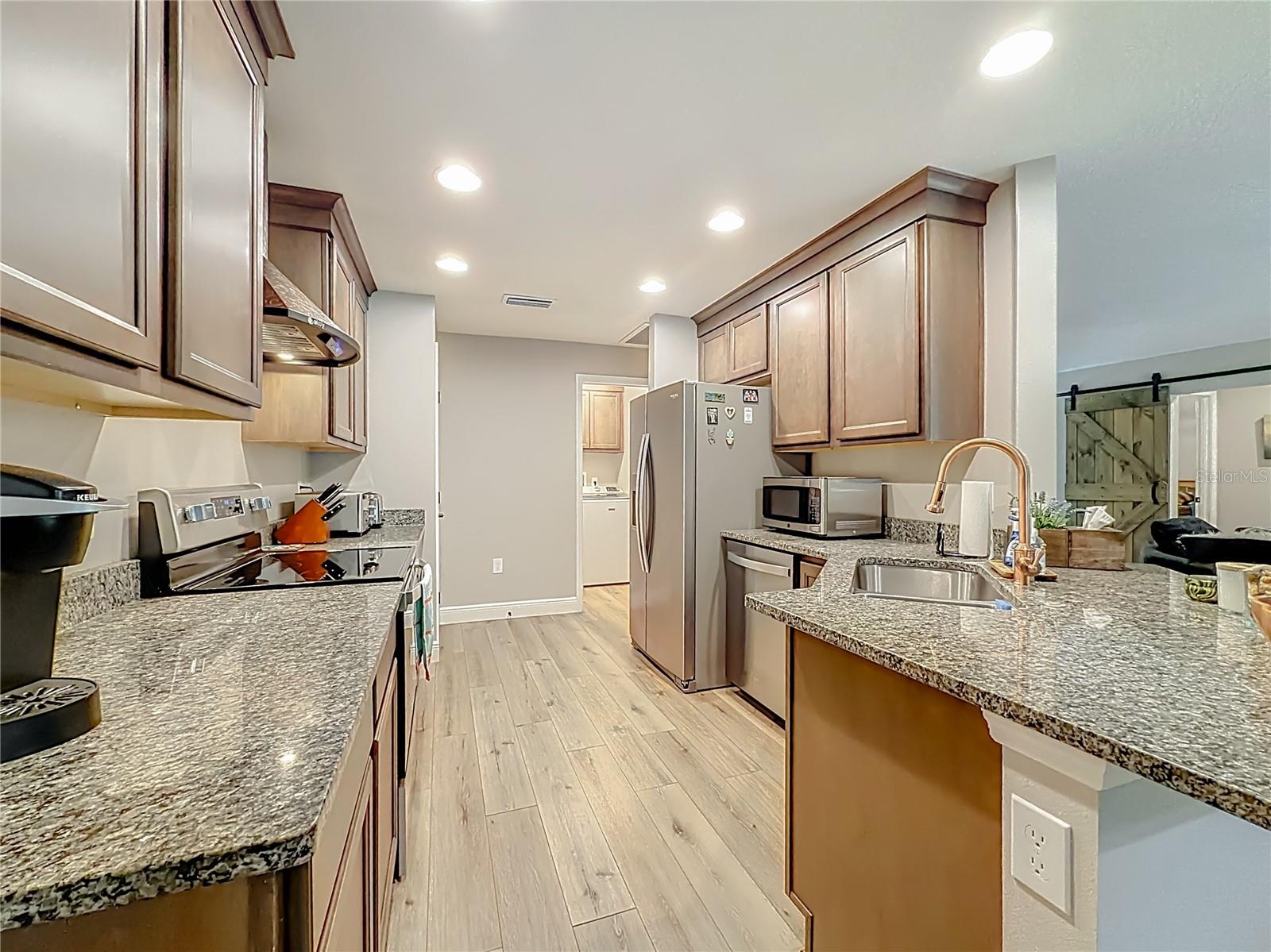 Image 19 of 47 For 27410 Velma Avenue