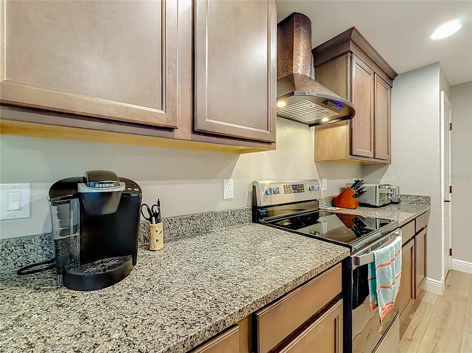 Image 20 of 47 For 27410 Velma Avenue