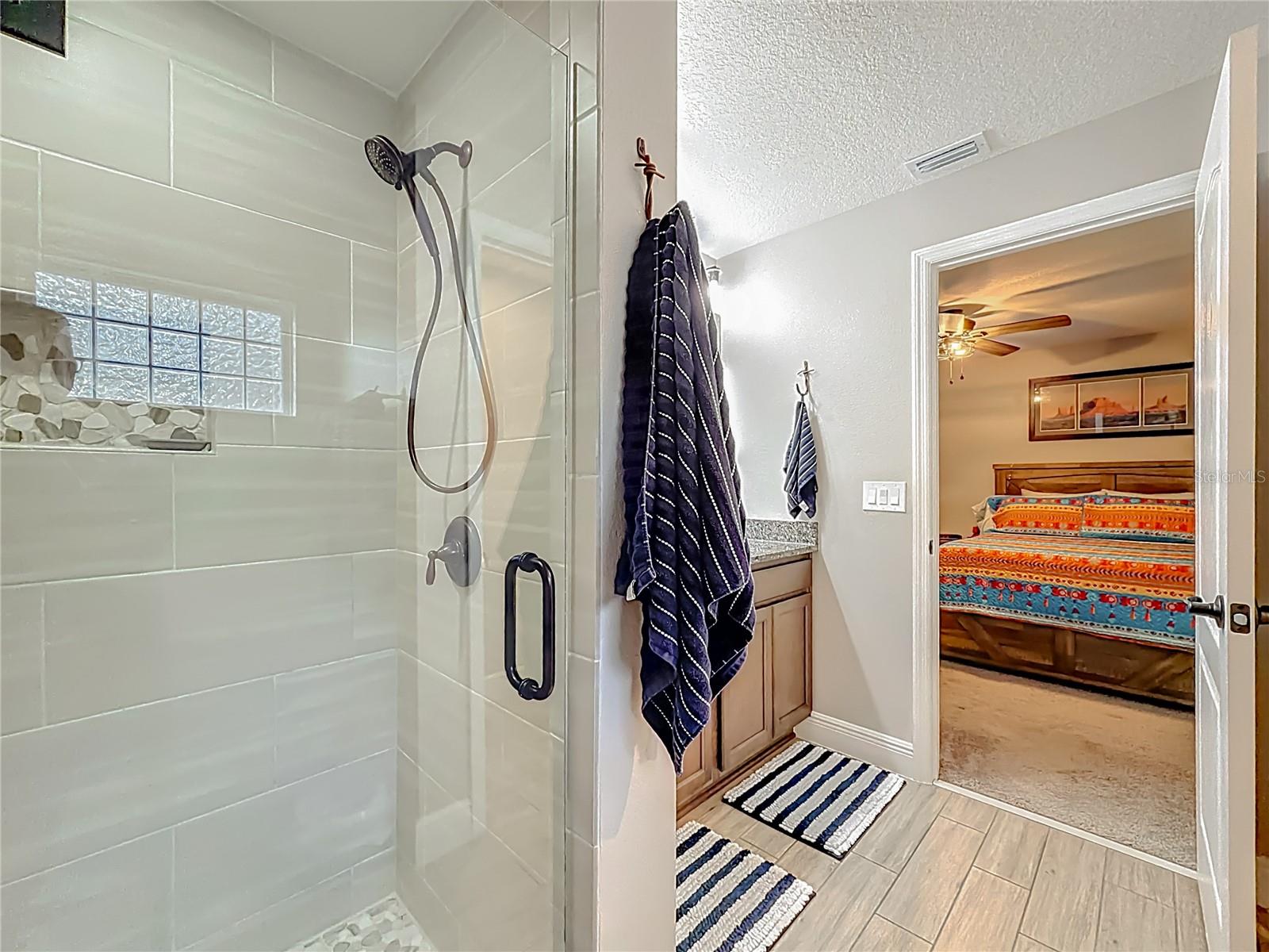 Image 32 of 47 For 27410 Velma Avenue