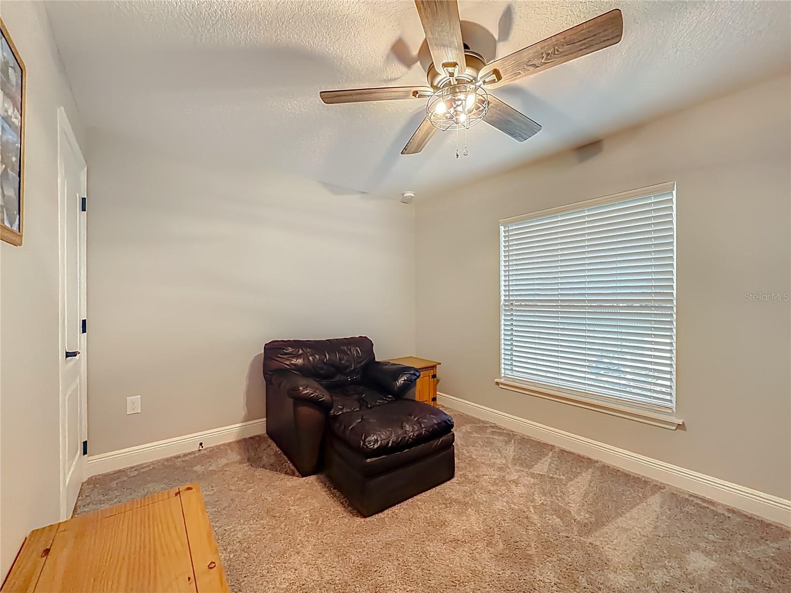 Image 33 of 47 For 27410 Velma Avenue