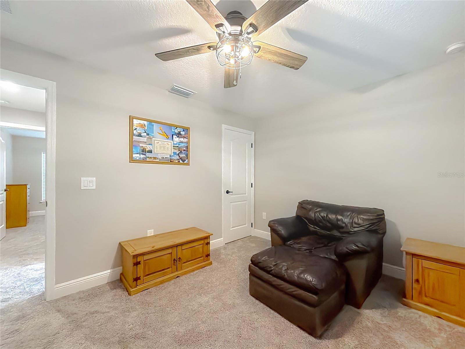 Image 34 of 47 For 27410 Velma Avenue