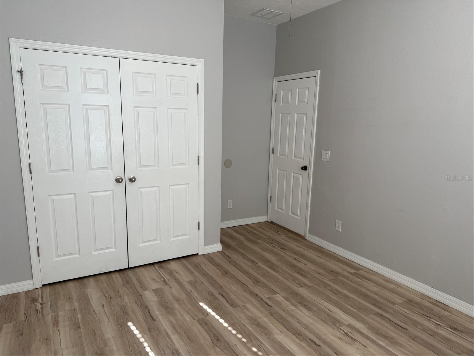 Image 18 of 39 For 10032 Lenox Street