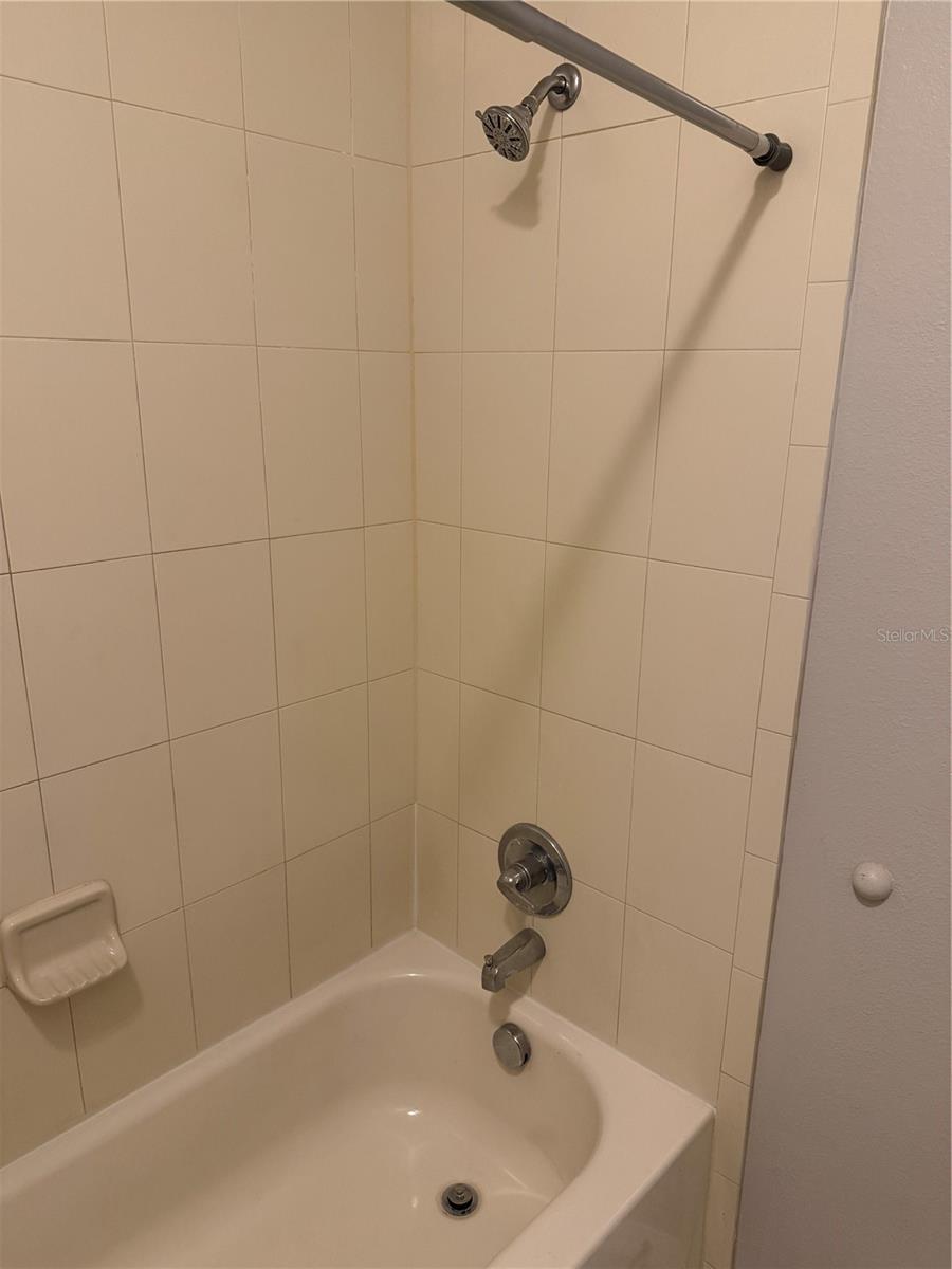 Image 28 of 39 For 10032 Lenox Street