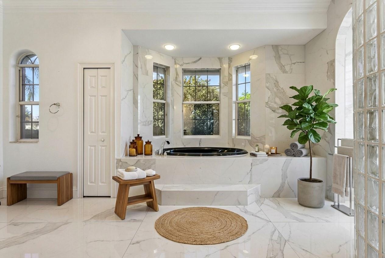 Image 17 of 80 For 12633 Crown Point Circle