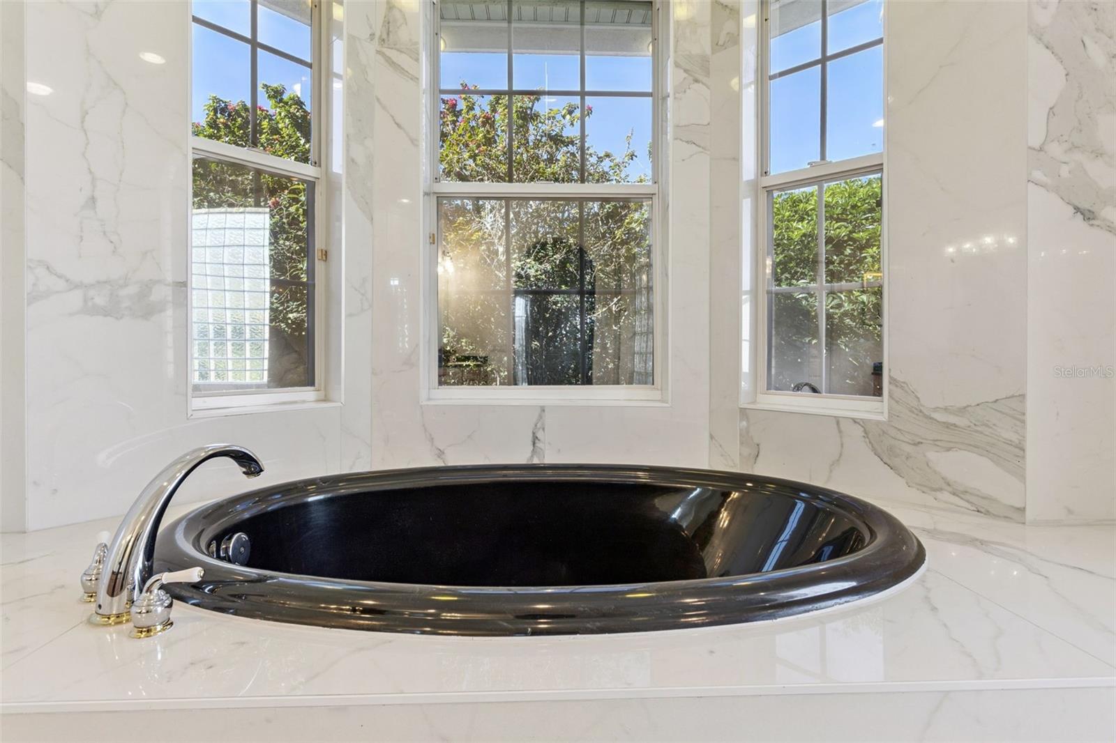 Image 22 of 80 For 12633 Crown Point Circle