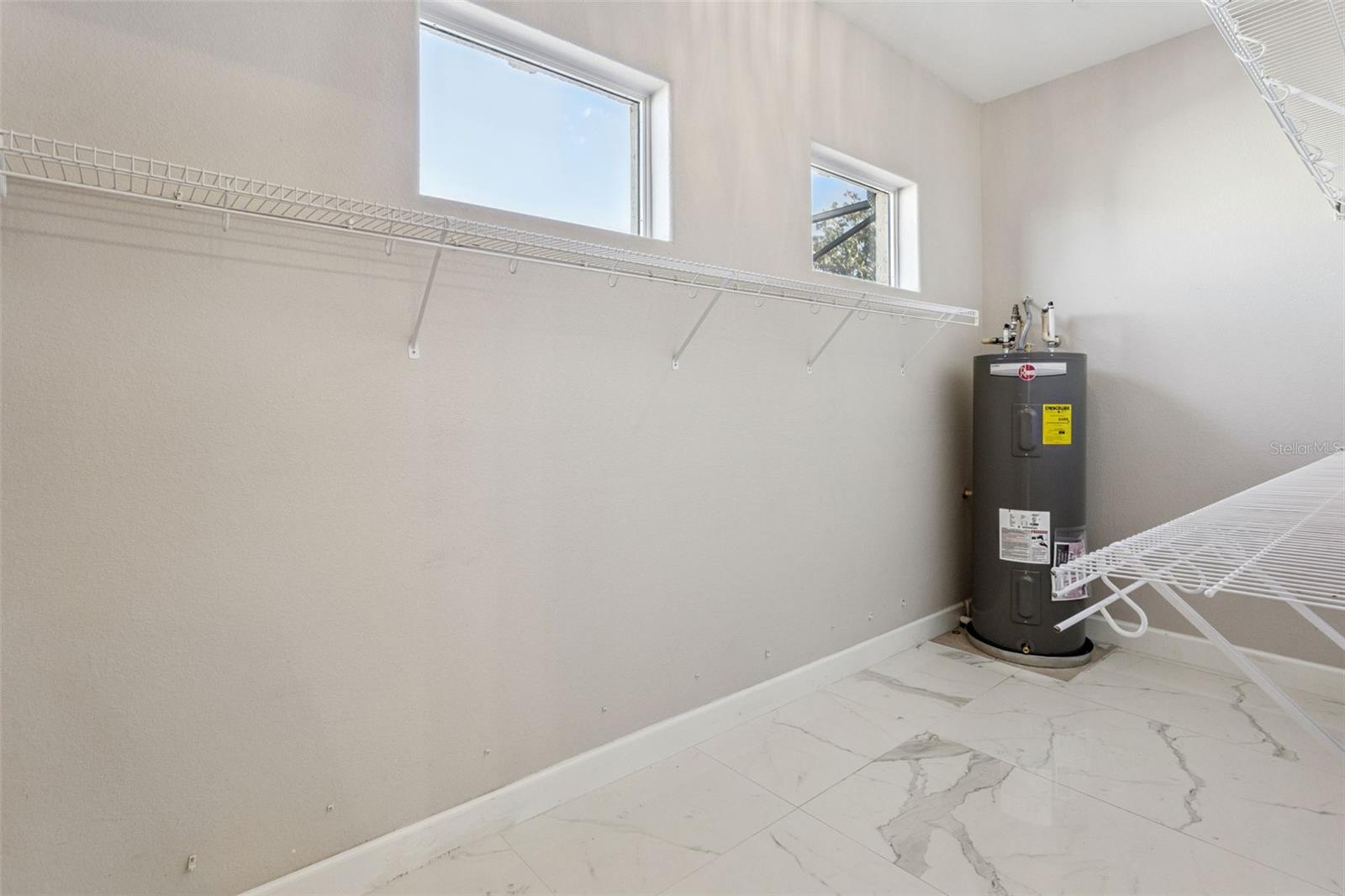 Image 24 of 80 For 12633 Crown Point Circle