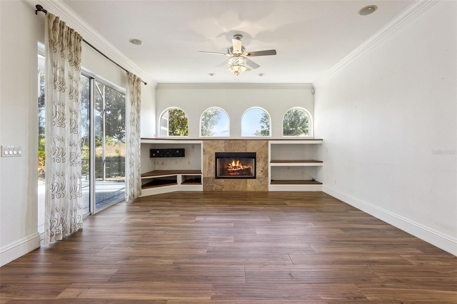 Image 26 of 80 For 12633 Crown Point Circle