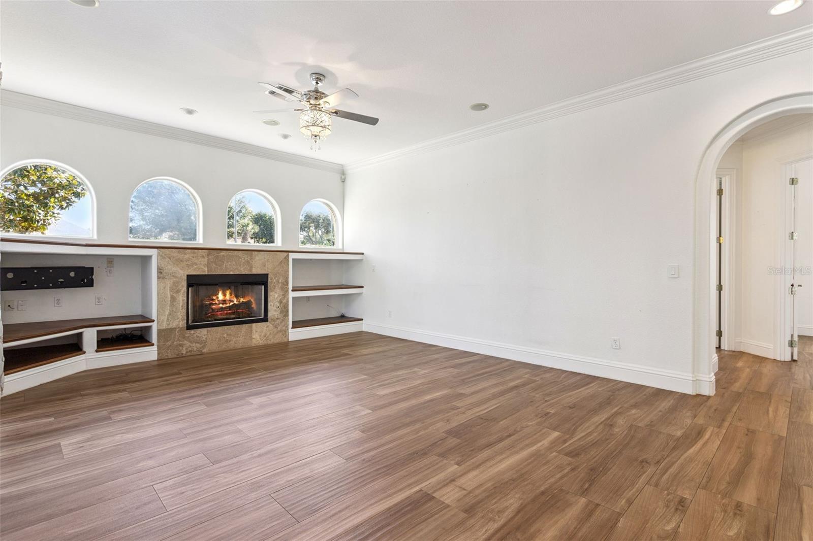 Image 31 of 80 For 12633 Crown Point Circle