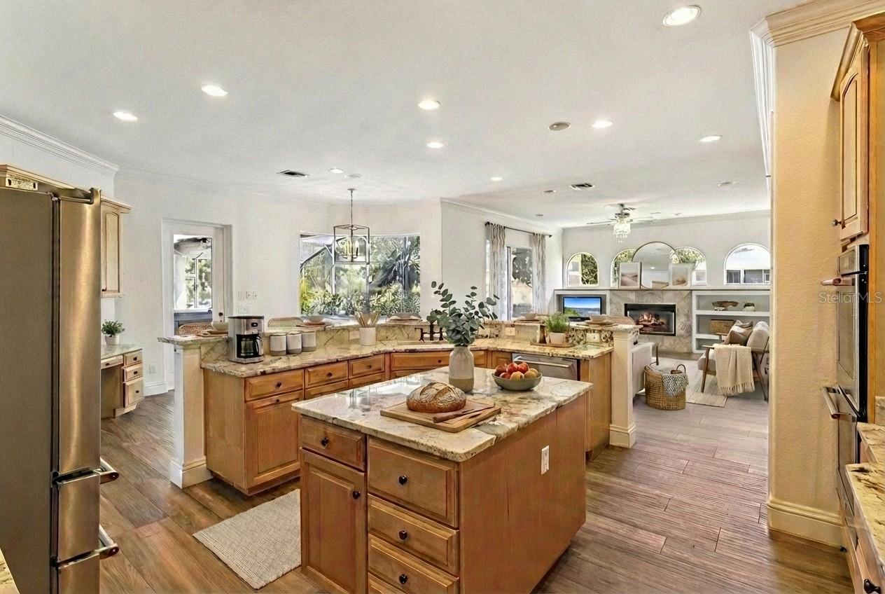 Image 33 of 80 For 12633 Crown Point Circle