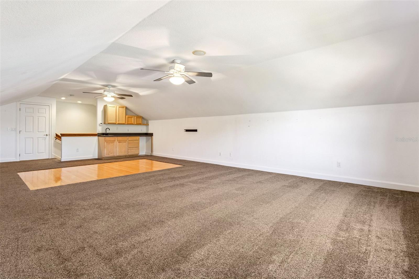 Image 46 of 80 For 12633 Crown Point Circle