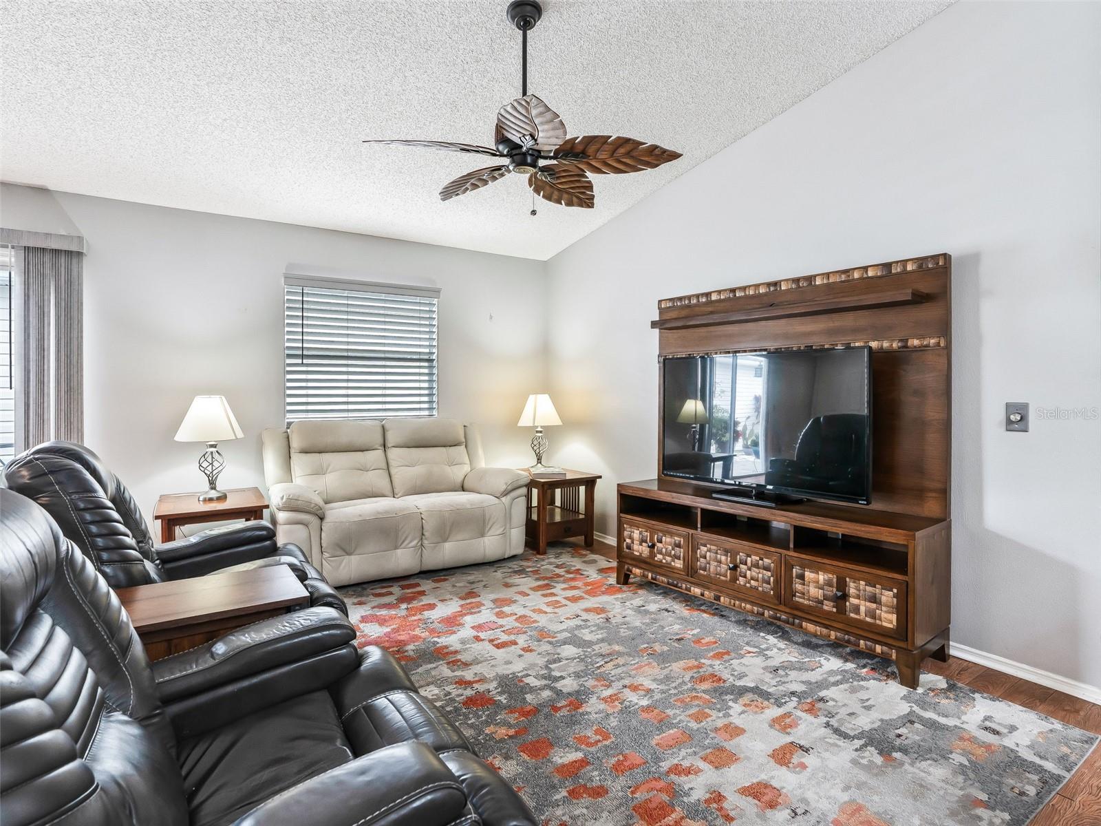 Image 14 of 44 For 444 Hildalgo Drive