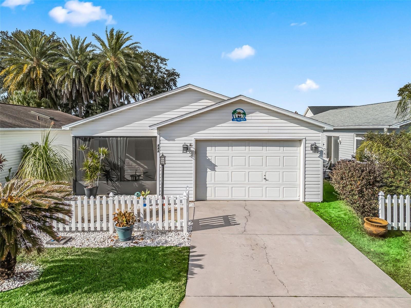 Image 3 of 44 For 444 Hildalgo Drive