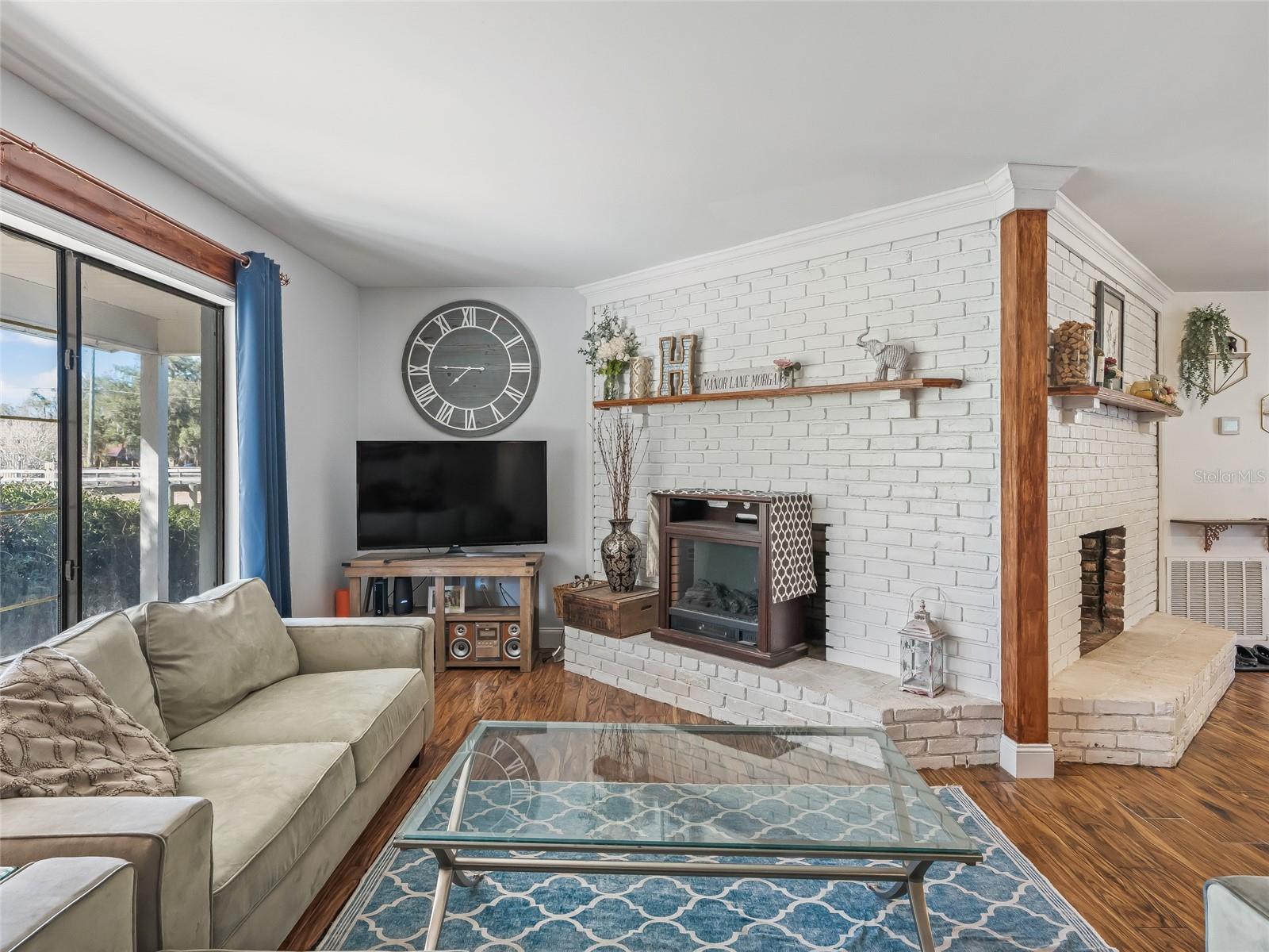 Image 11 of 62 For 16 Meadow Wood Drive