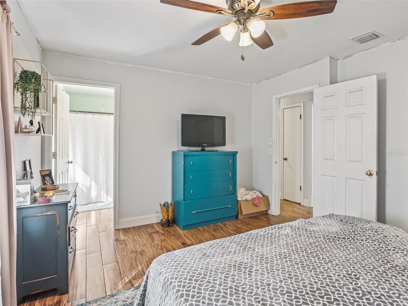 Image 27 of 62 For 16 Meadow Wood Drive