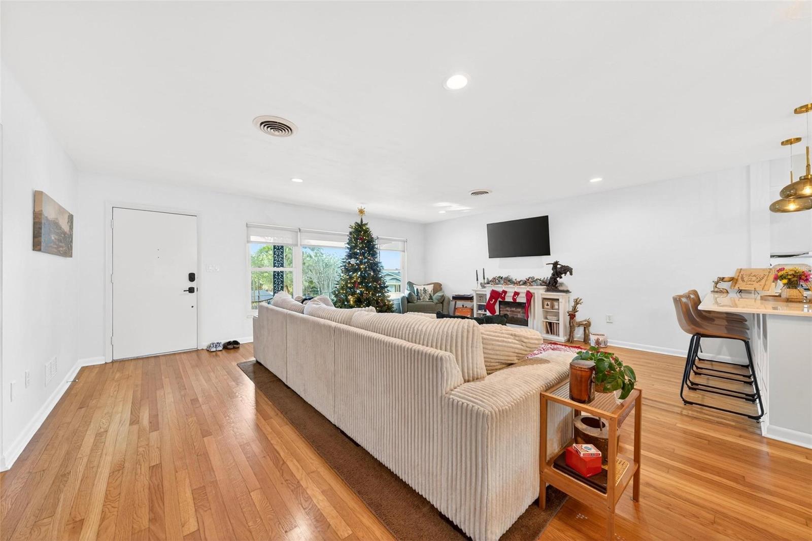 Image 10 of 64 For 2311 Sunset Drive