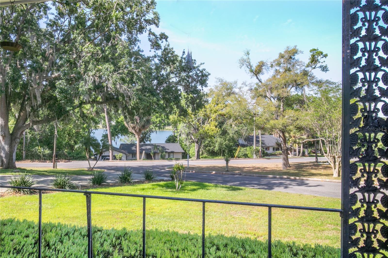 Image 4 of 64 For 2311 Sunset Drive