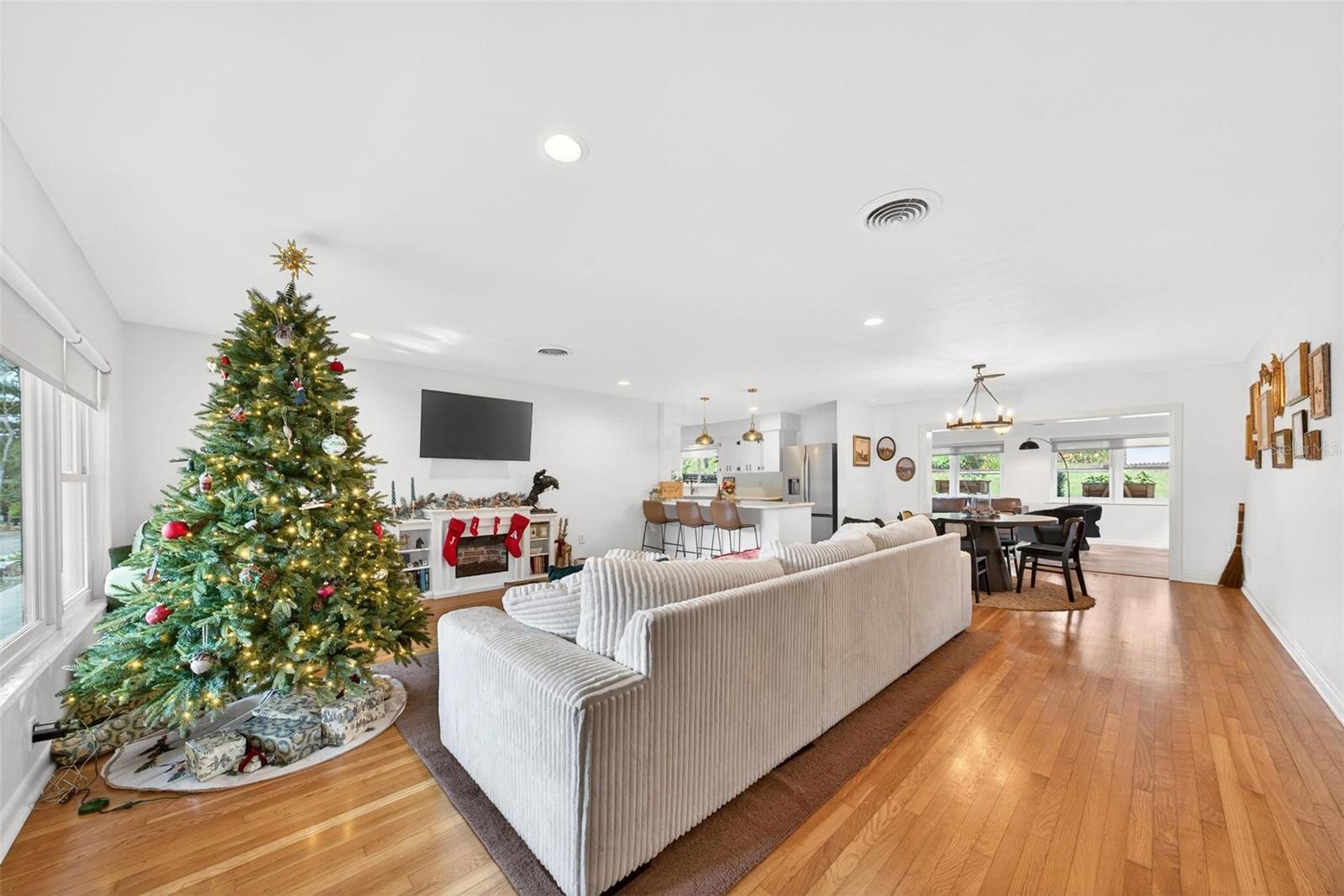 Image 9 of 64 For 2311 Sunset Drive