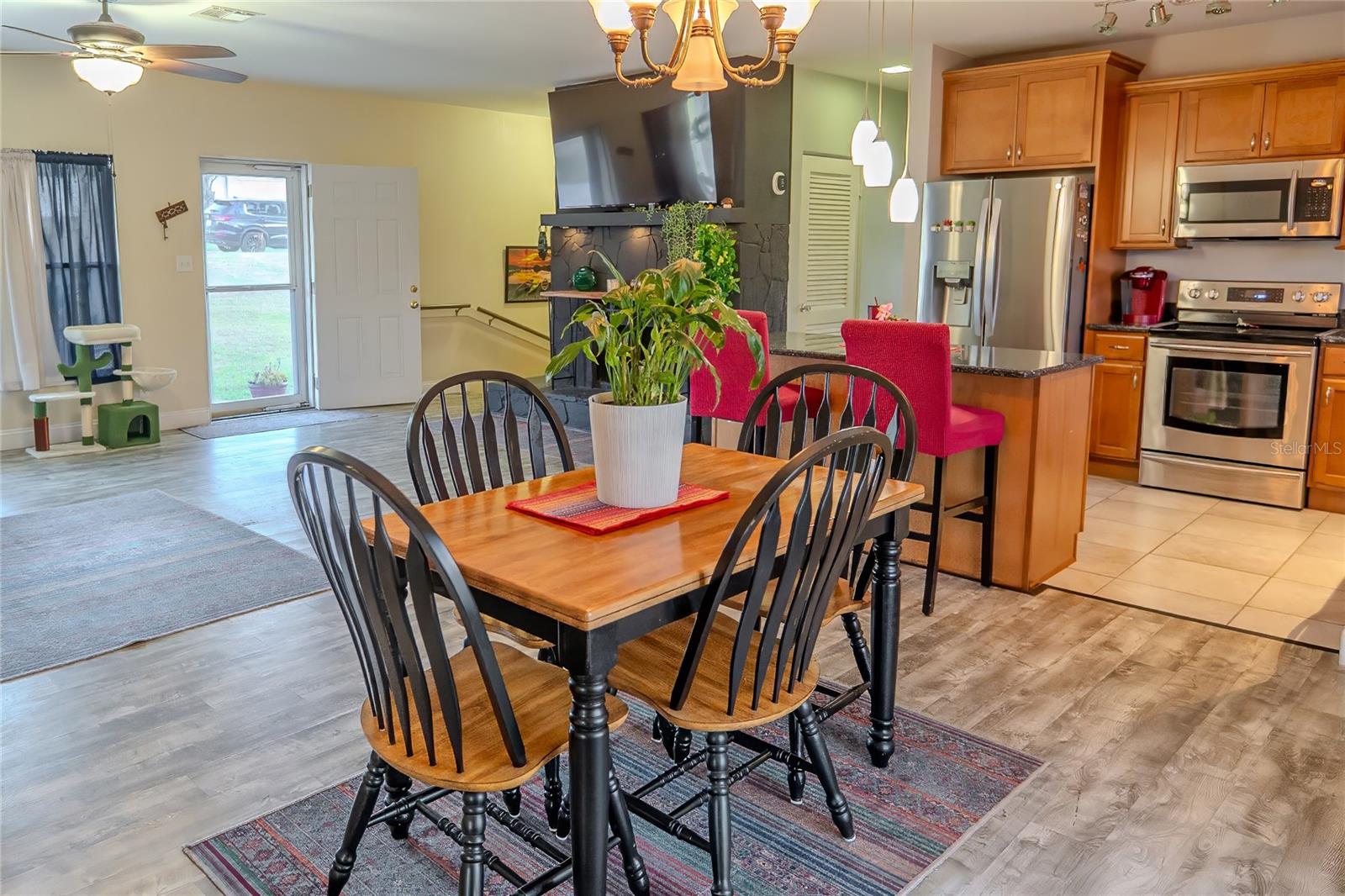 Image 19 of 90 For 660 Shady Nook Drive