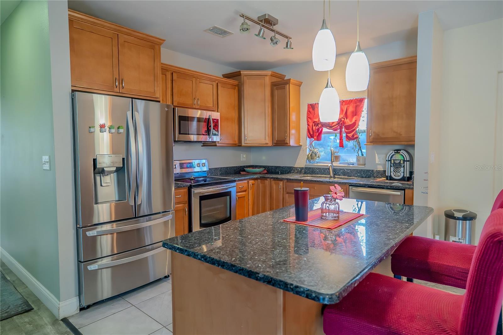 Image 23 of 90 For 660 Shady Nook Drive