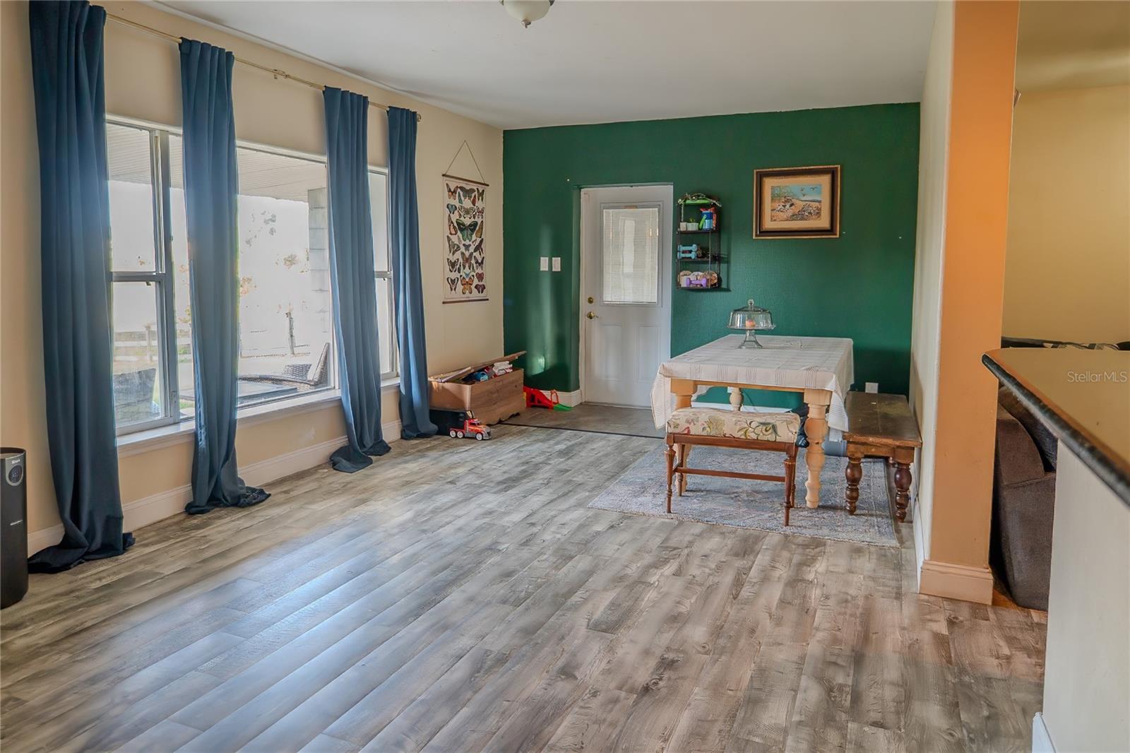 Image 38 of 90 For 660 Shady Nook Drive