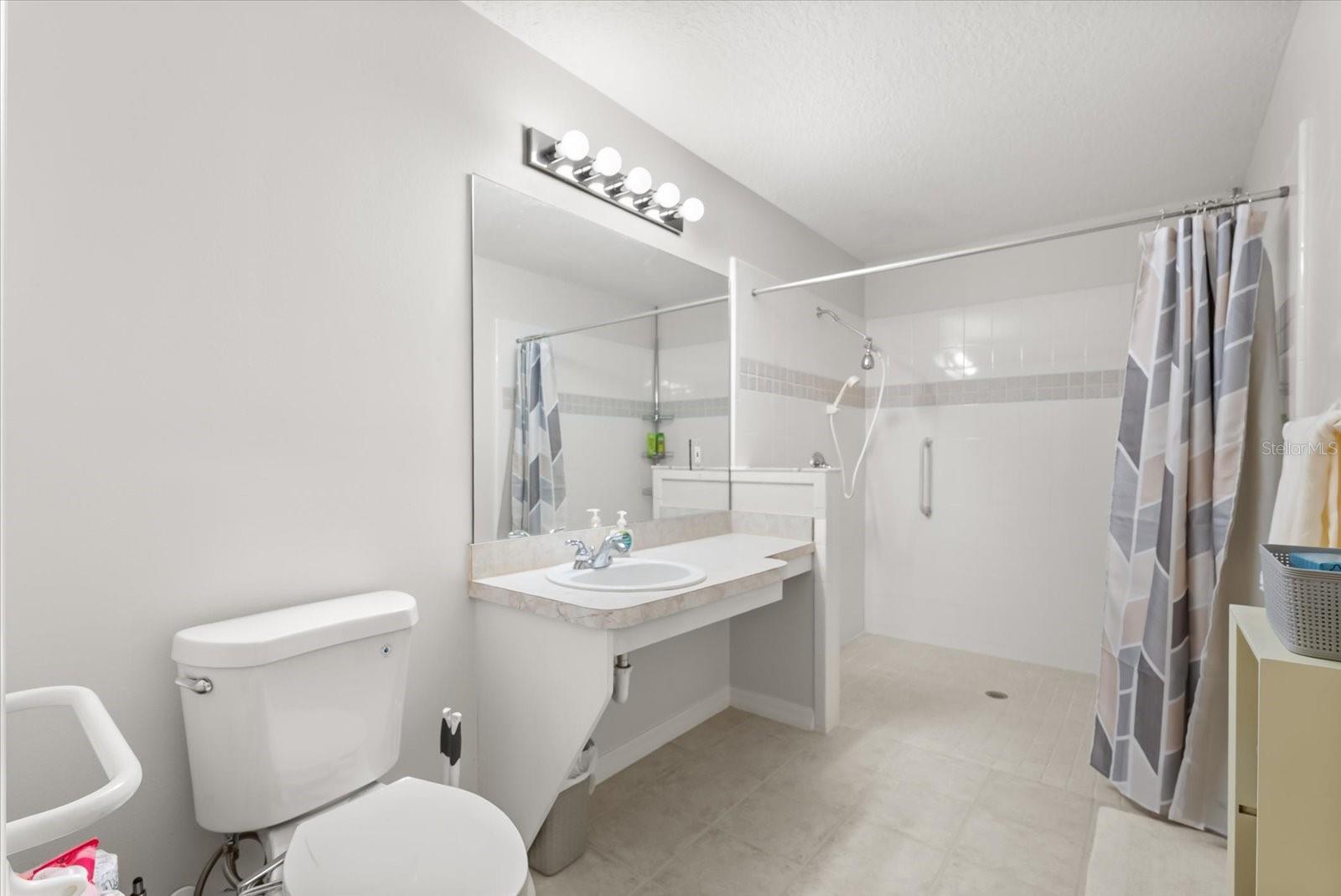 Image 32 of 43 For 1331 Briarhaven Lane