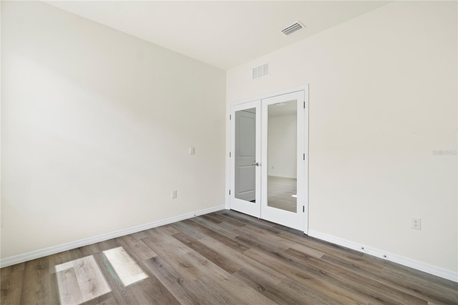 Image 28 of 49 For 8128 Penrose Place