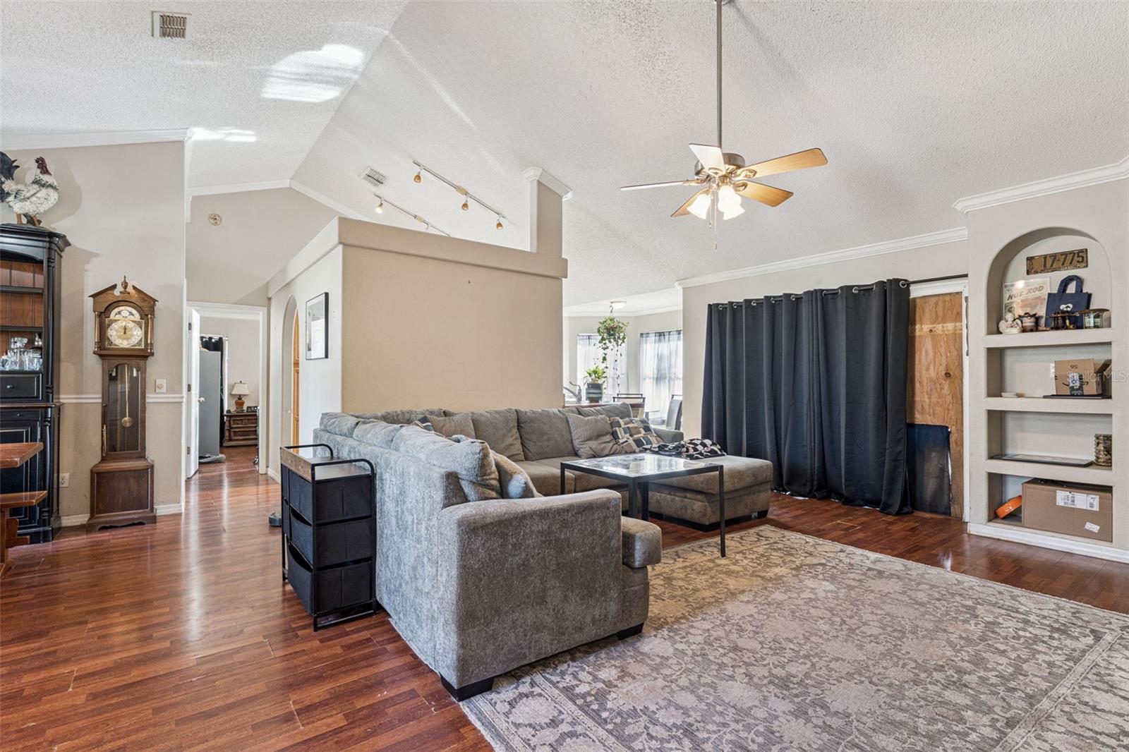 Image 4 of 17 For 13031 Scottish Pine Lane