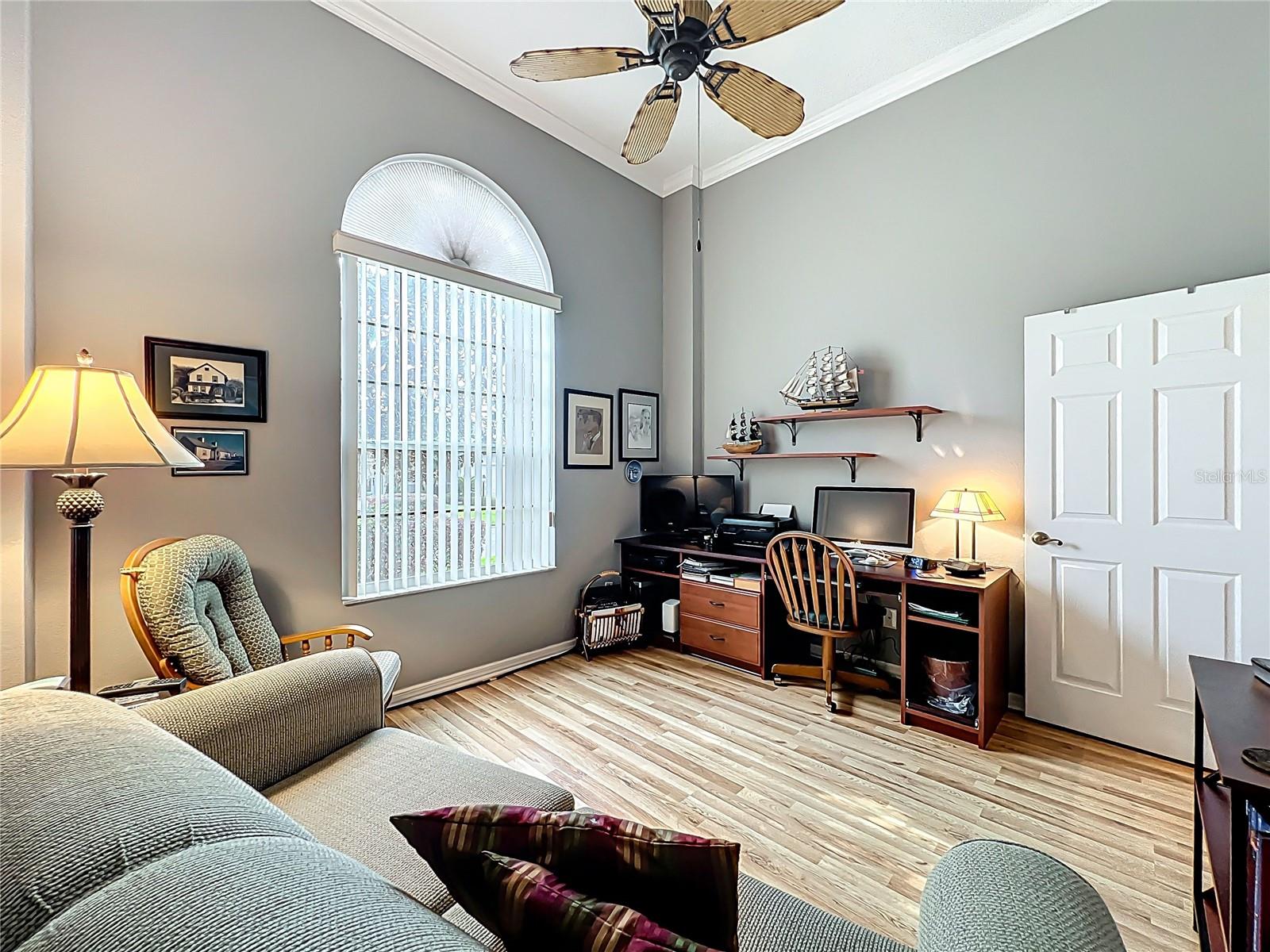 Image 14 of 31 For 24112 Robinwood Street