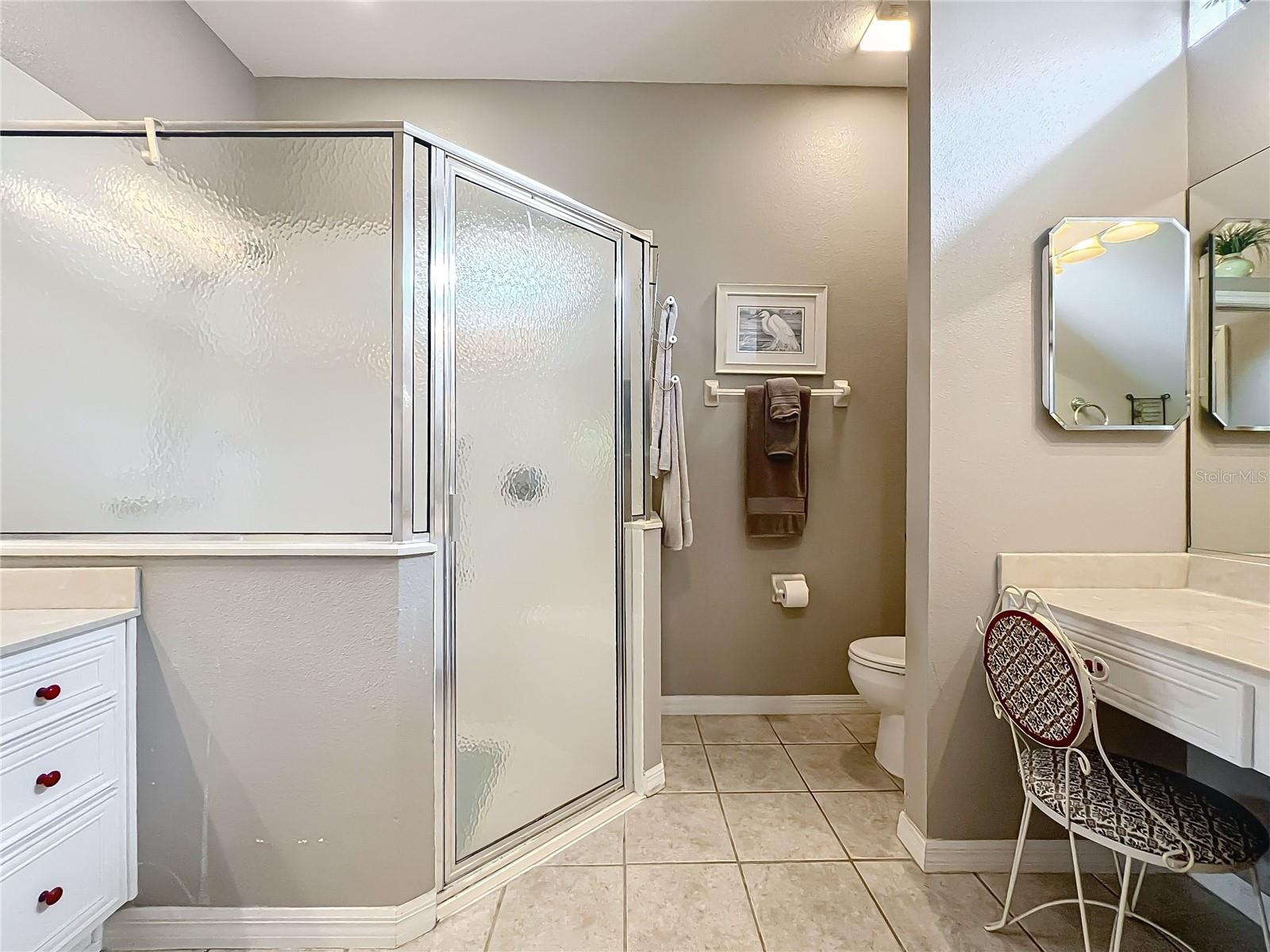 Image 19 of 31 For 24112 Robinwood Street