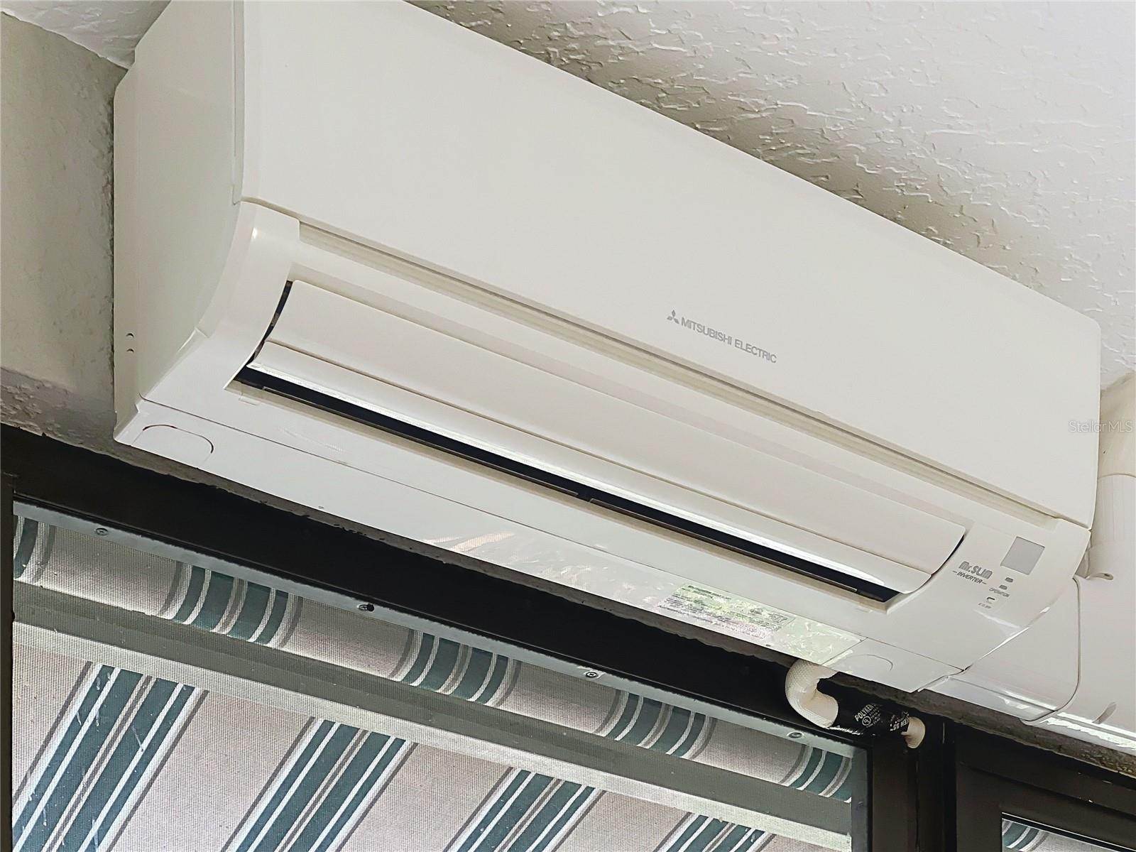 Image 23 of 31 For 24112 Robinwood Street