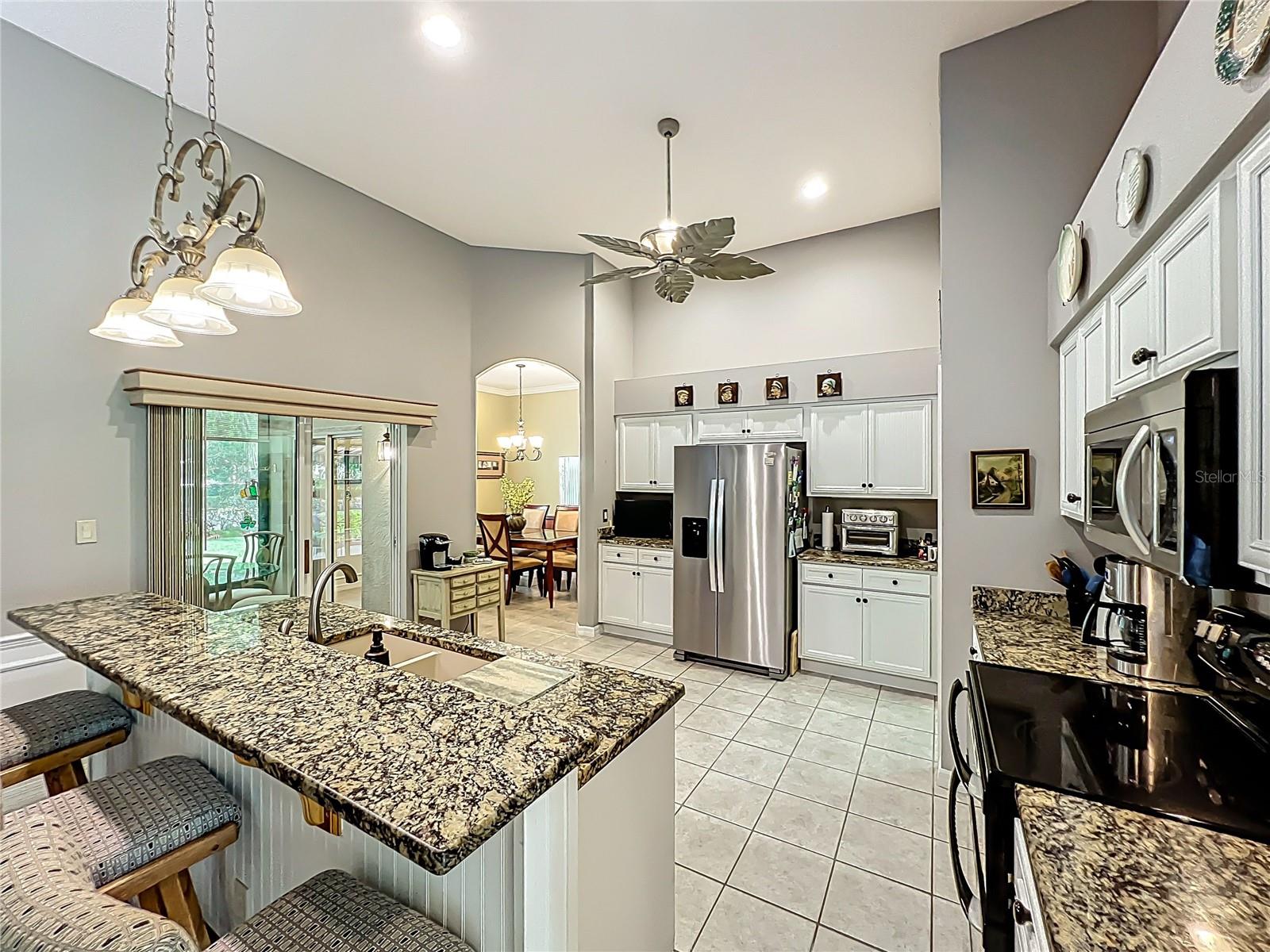 Image 4 of 31 For 24112 Robinwood Street